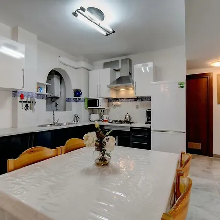 Victoria Εστεπόνα